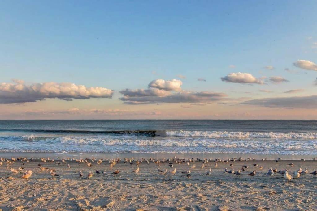 *Renovated Oceanfront Condo*Queen Beds*Pools*Hot Tubs*More*P220 Myrtle Beach Esterno foto
